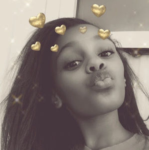 Meet your Posher, Adrianna